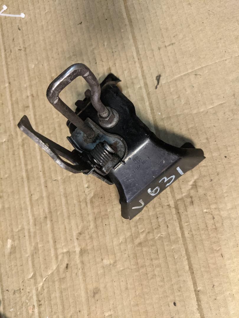 захватный крюк капота BMW X5 E70 2009, 4.8 л., N62 B48 A, бензин, АКПП, внедорожник 5 дв., 51237164801, 7164801