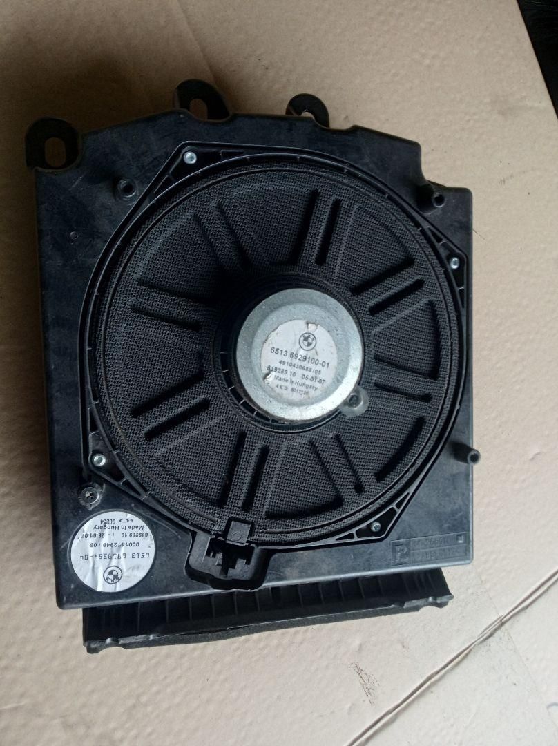 сабвуфер BMW 5 серия E60/E61 2002, 3.0 л., АКПП, седан, 65136929100