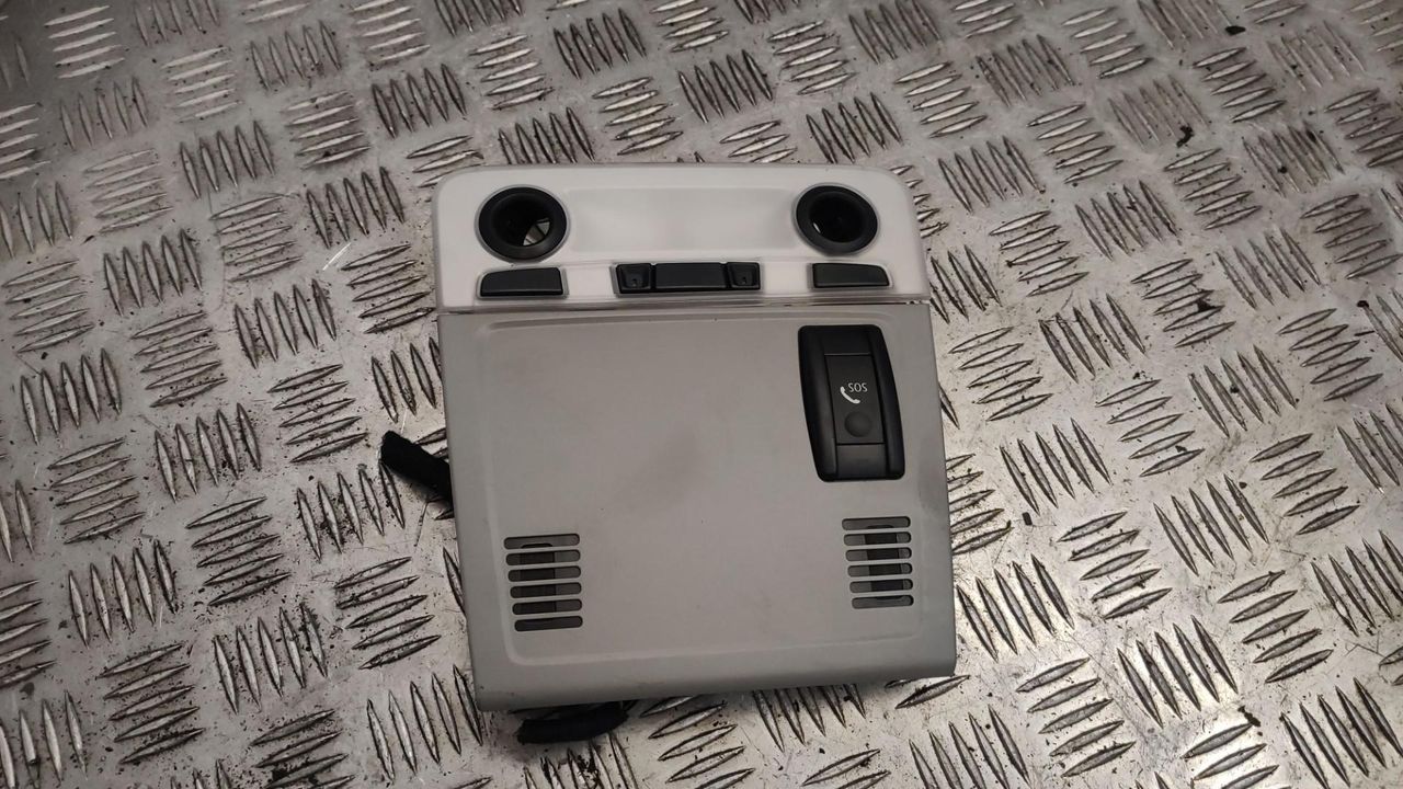 фонарь салона (плафон) BMW 3 серия E90/E91 [рестайлинг] 2008, 2.0 л., N47 D20 A, дизель, АКПП, универсал, полный привод, 9197751