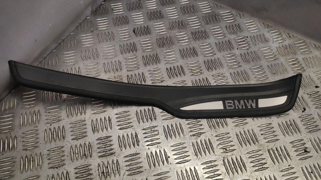 накладка на порог внутренняя BMW 3 серия E90/E91 [рестайлинг] 2008, 2.0 л., N47 D20 A, дизель, АКПП, универсал, полный привод, 7060286