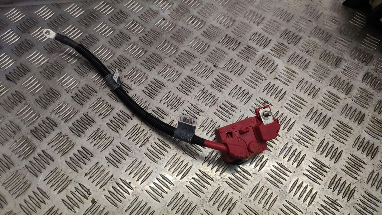 плюсовой провод аккумулятора BMW X5 E70 2007, 3.0 л., N52 B30 AF, бензин, АКПП, 9115449, 61129115449