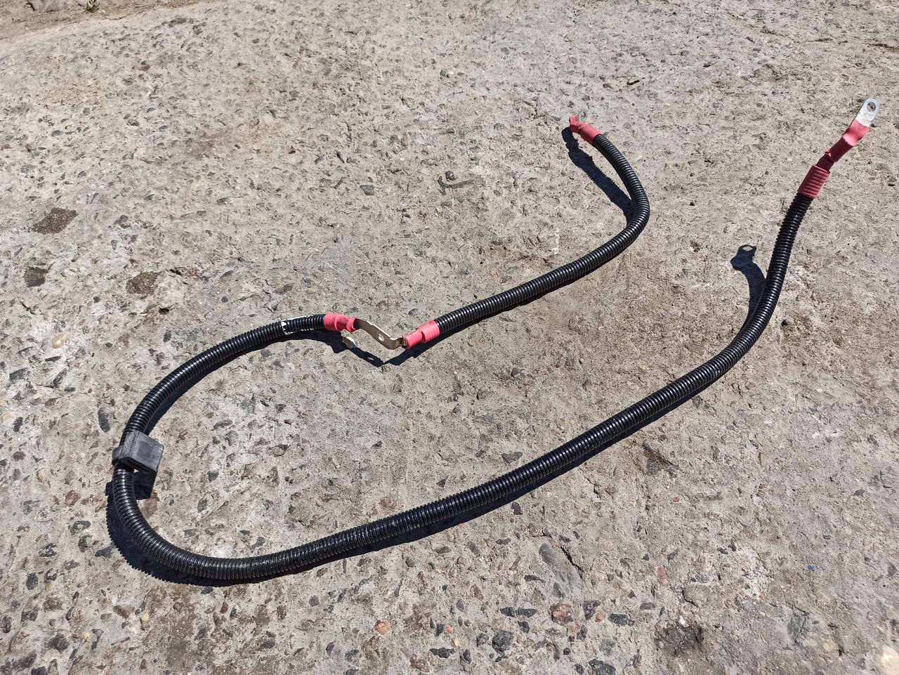 провод с генератора на стартер BMW 7 серия F01/F02 2011, 3.0 л., N54 B30 A, бензин, седан