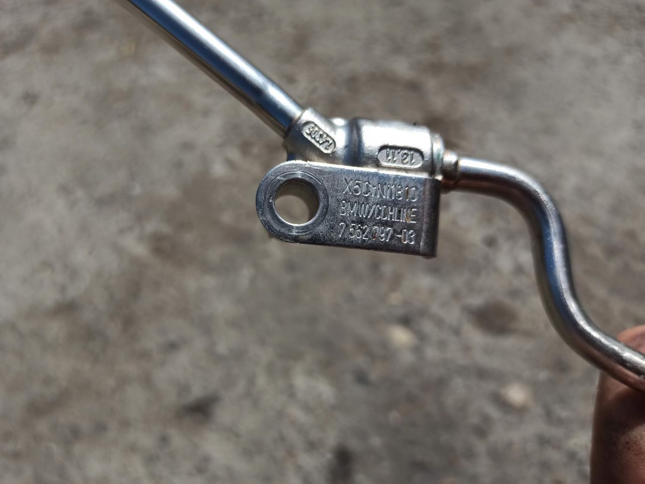 масляная трубка турбины BMW 7 серия F01/F02 2011, 3.0 л., N54 B30 A, бензин, седан, 7562797, 11537562797