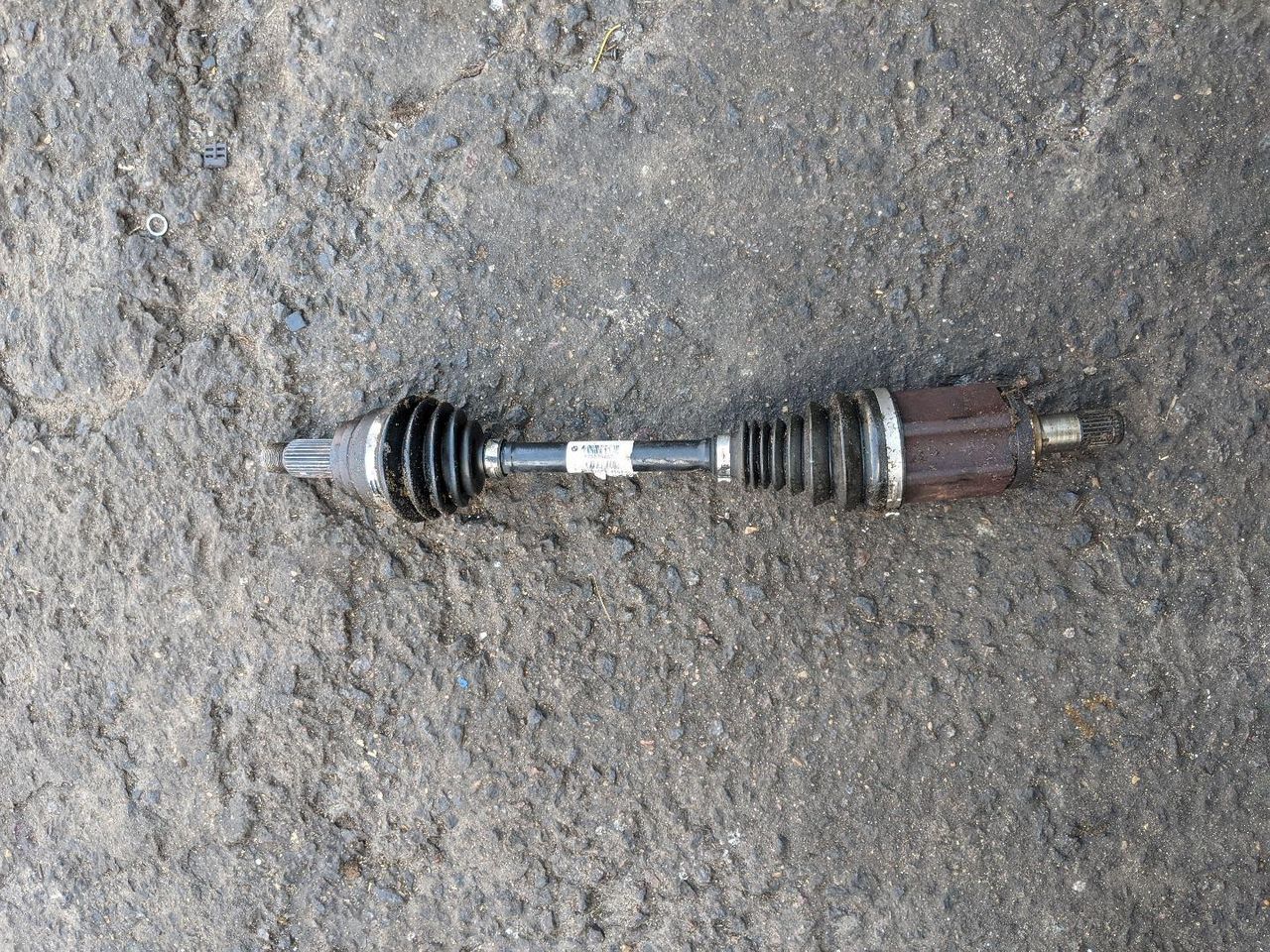 полуось передняя левая (приводной вал, ШРУС) BMW X5 E70 2007, 4.8 л., N62 B48 A, бензин, АКПП, 7553945