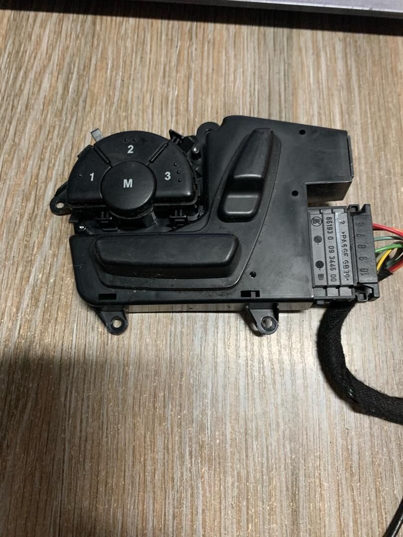 блок управления сиденьем Mercedes-Benz M-Класс W164 2008, 1648704310