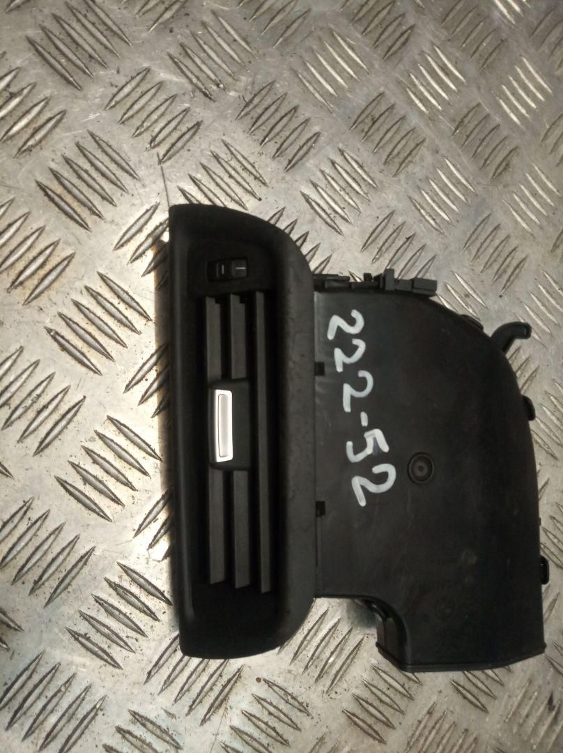 дефлектор обдува салона BMW 7 серия F01/F02 2010, 4.4 л., бензин, АКПП, седан, 9113793