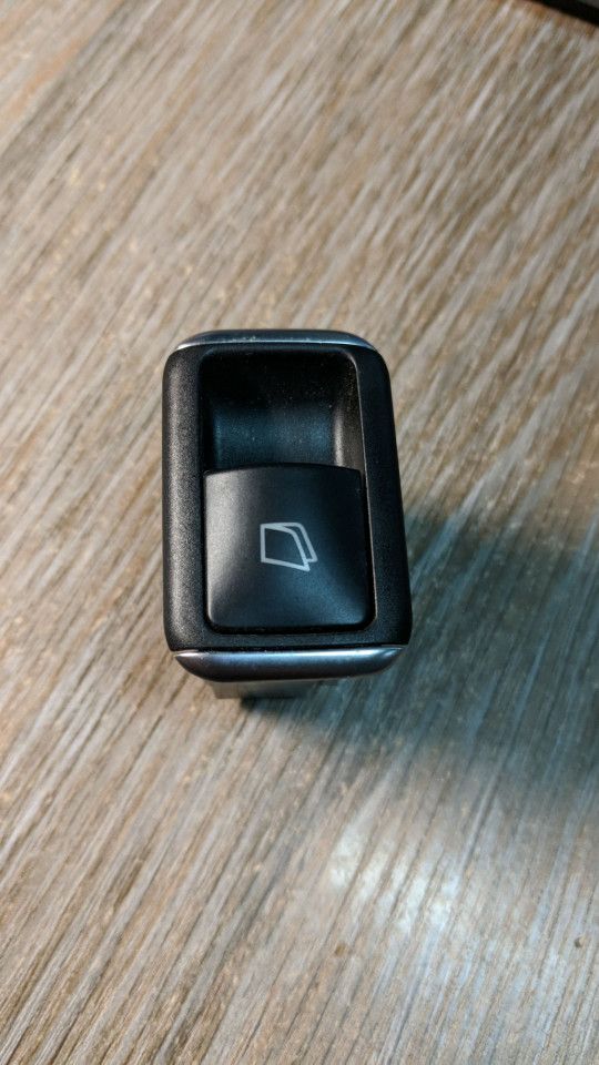 кнопка стеклоподъемника двери задней левой Mercedes-Benz GL-Класс X166 2014, 3.0 л., OM 642.826, дизель, АКПП, белый, внедорожник 5 дв., A1668200210, 1668200210