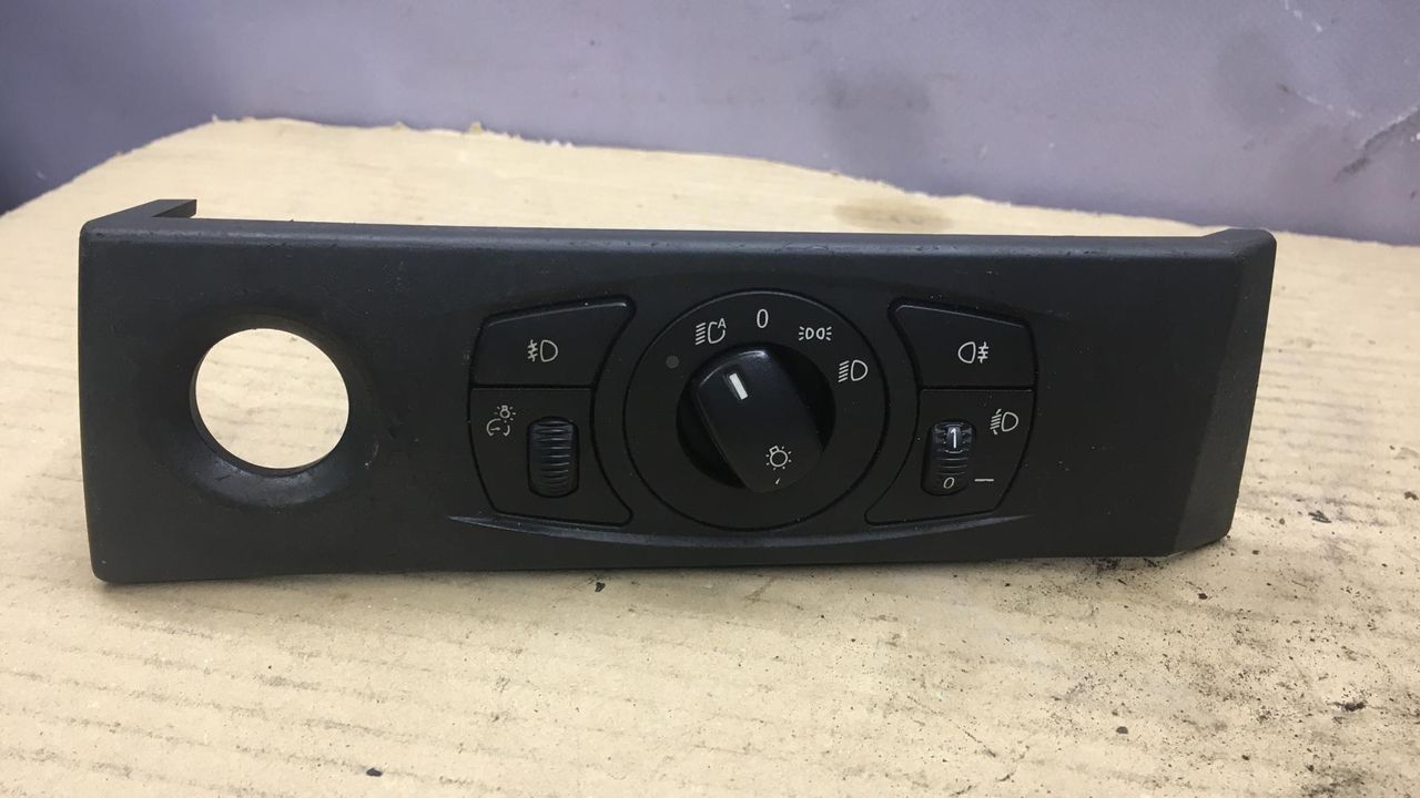 переключатель света BMW 5 серия E60/E61 2005, 2.2 л., АКПП, седан, 6953737