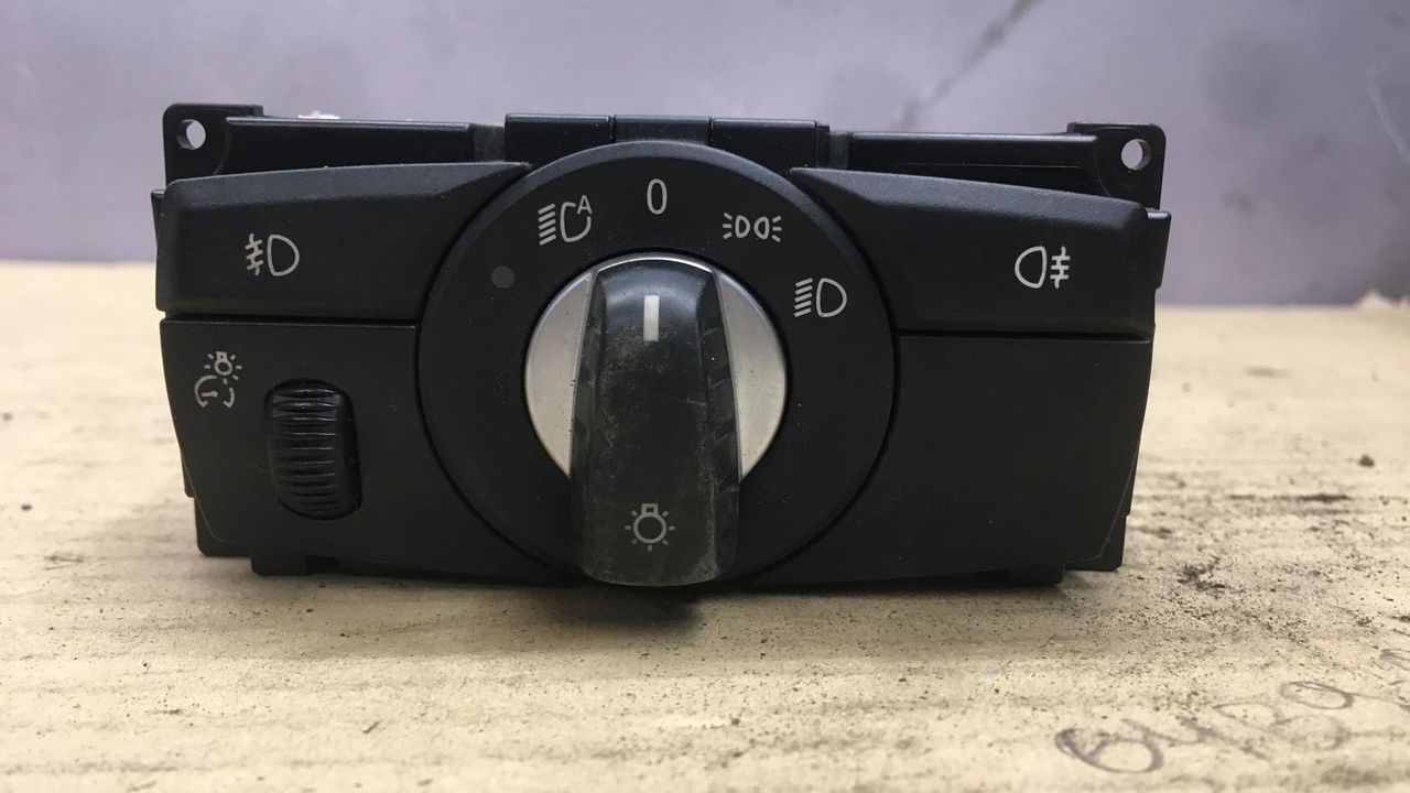 переключатель света BMW 5 серия E60/E61 2007, 3.0 л., дизель, АКПП, седан, 6988554