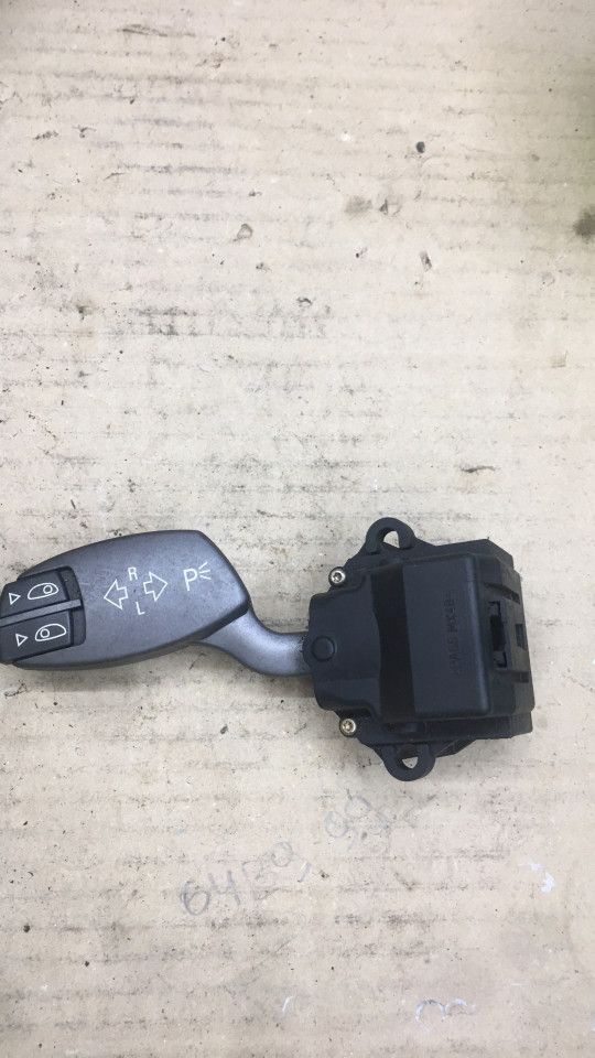 переключатель поворотов BMW 7 серия E65/E66/E67 2003, 3.0 л., дизель, АКПП, седан, 6911516