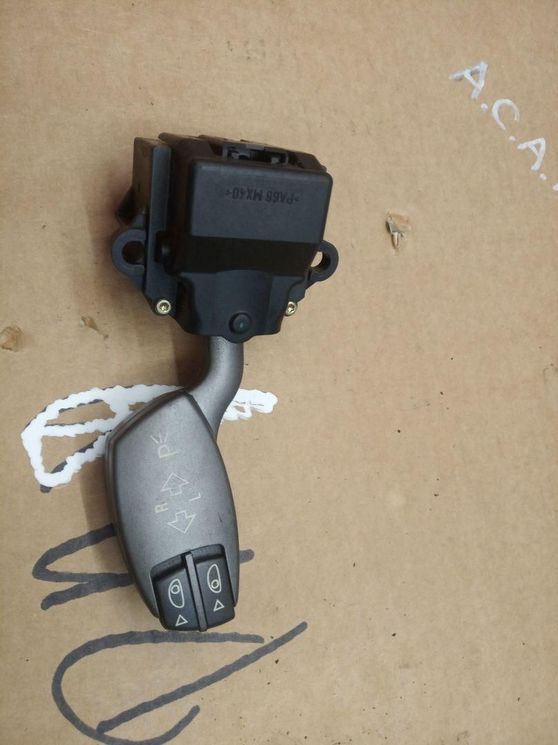 переключатель поворотов BMW 7 серия E65/E66/E67 2003, 3.0 л., дизель, АКПП, седан, 6911516