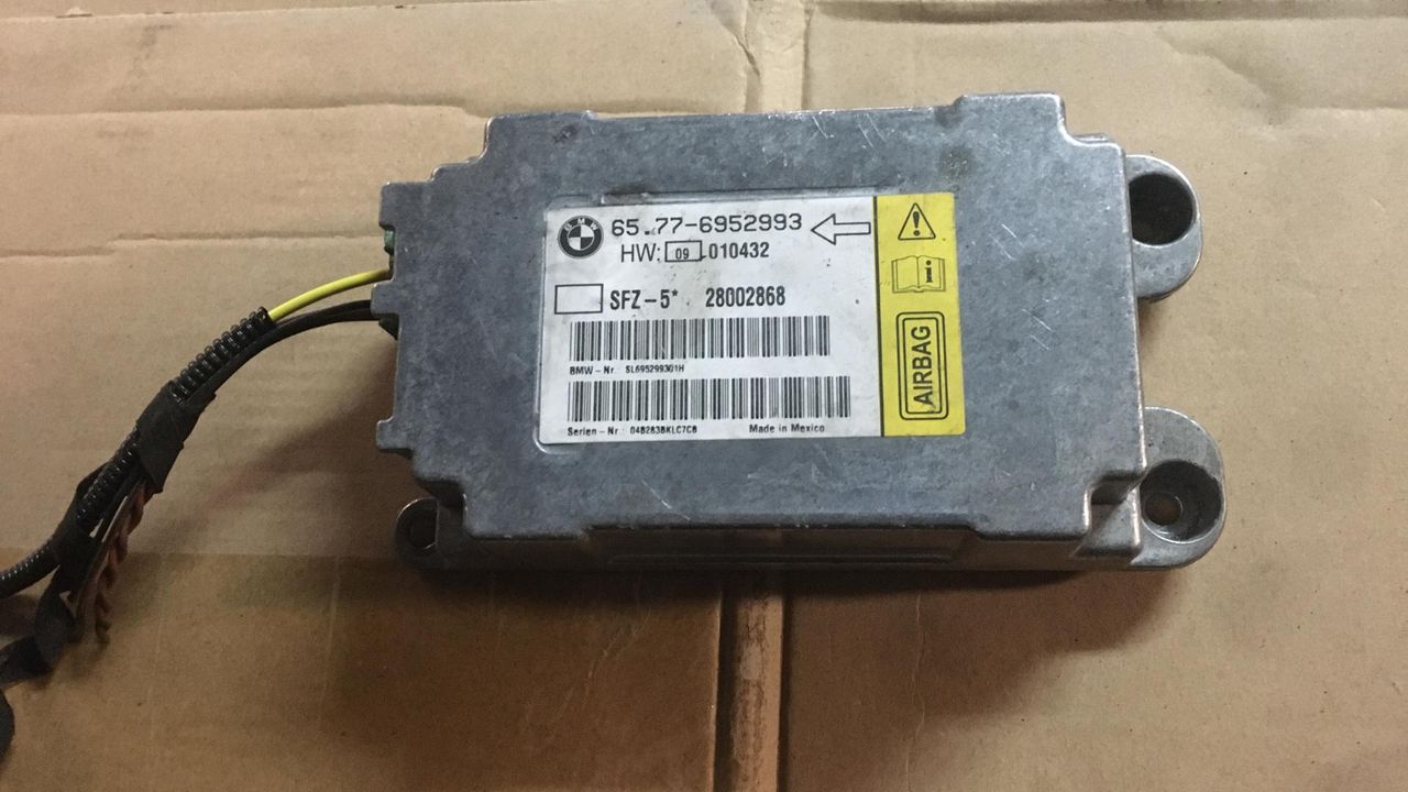 блок AirBag BMW 5 серия E60/E61 2004, 2.5 л., дизель, АКПП, универсал, 6952993