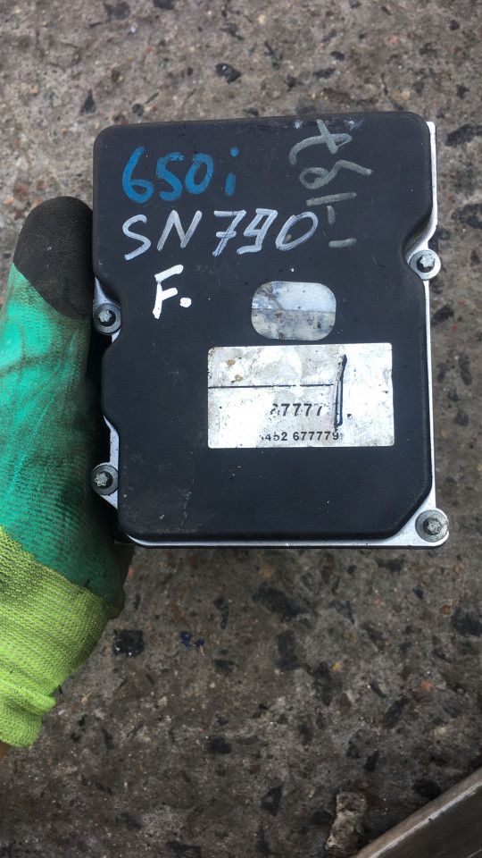 блок ABS BMW 5 серия E60/E61 2006, 6777799