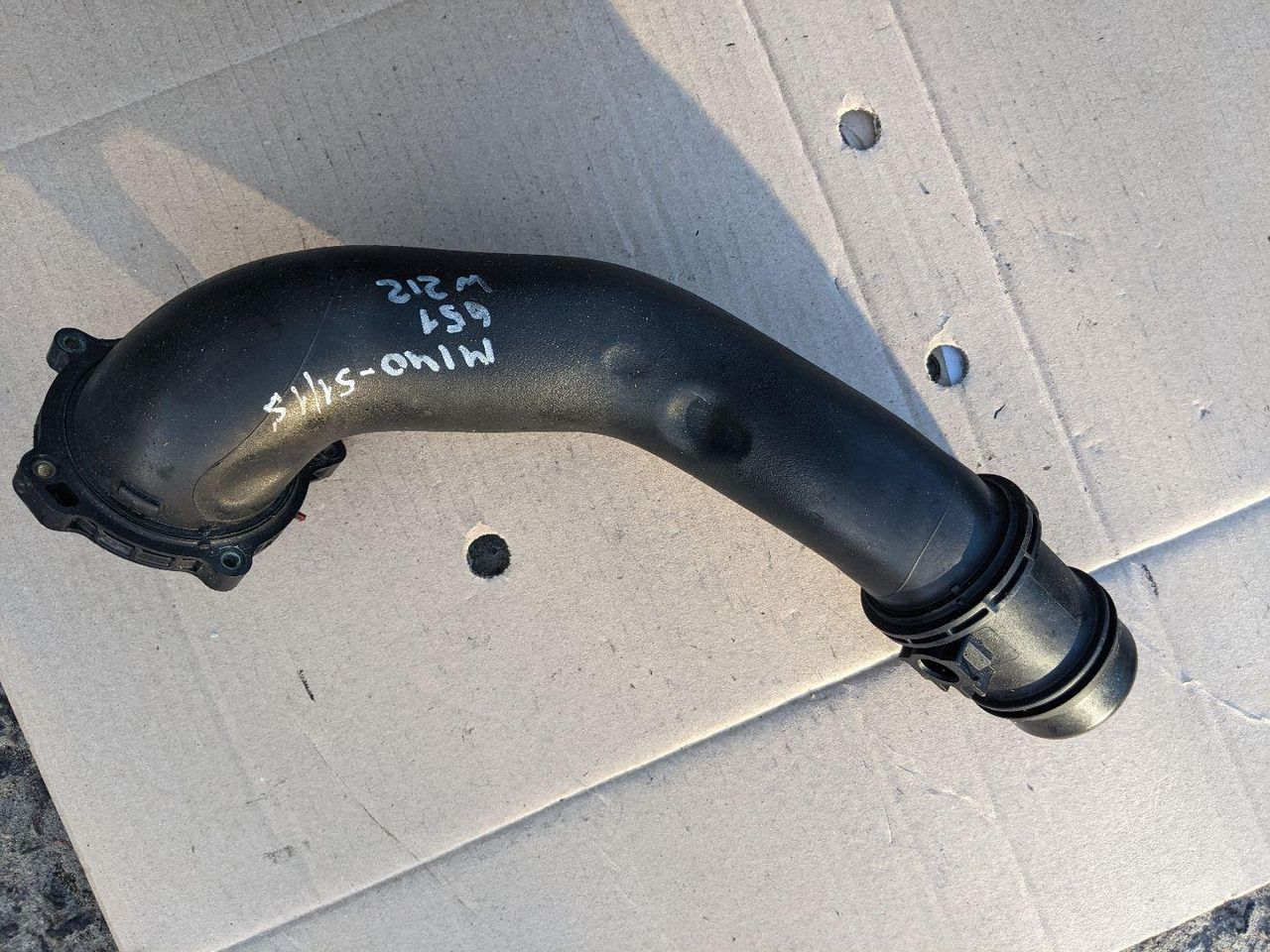патрубок интеркулера Mercedes-Benz E-Класс W212/S212/C207/A207 2010, 2.1 л., OM 651.924, дизель, АКПП, серебристый, седан, A6510900242, 6510900242