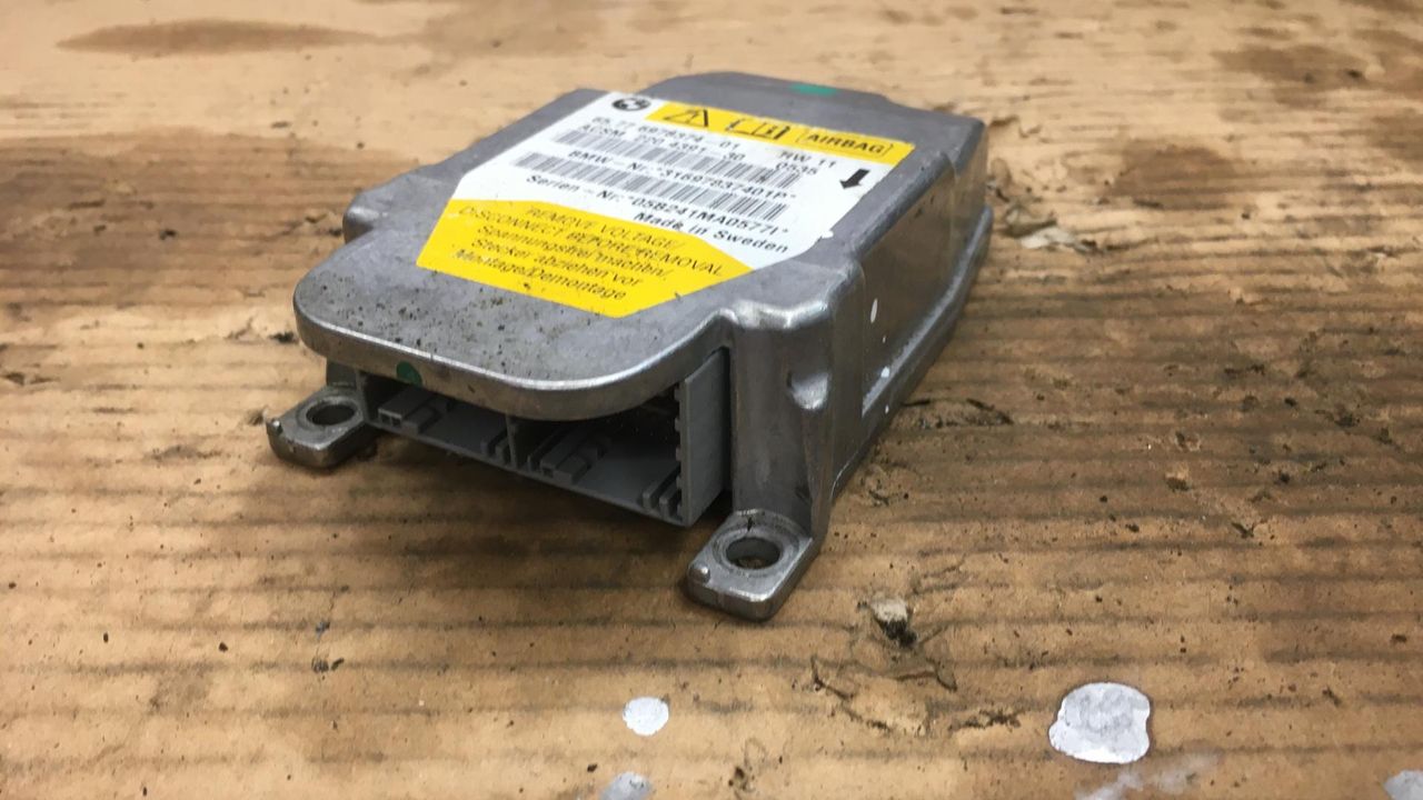 блок AirBag BMW 5 серия E60/E61 2006, 2.5 л., бензин, АКПП, универсал, 6978374