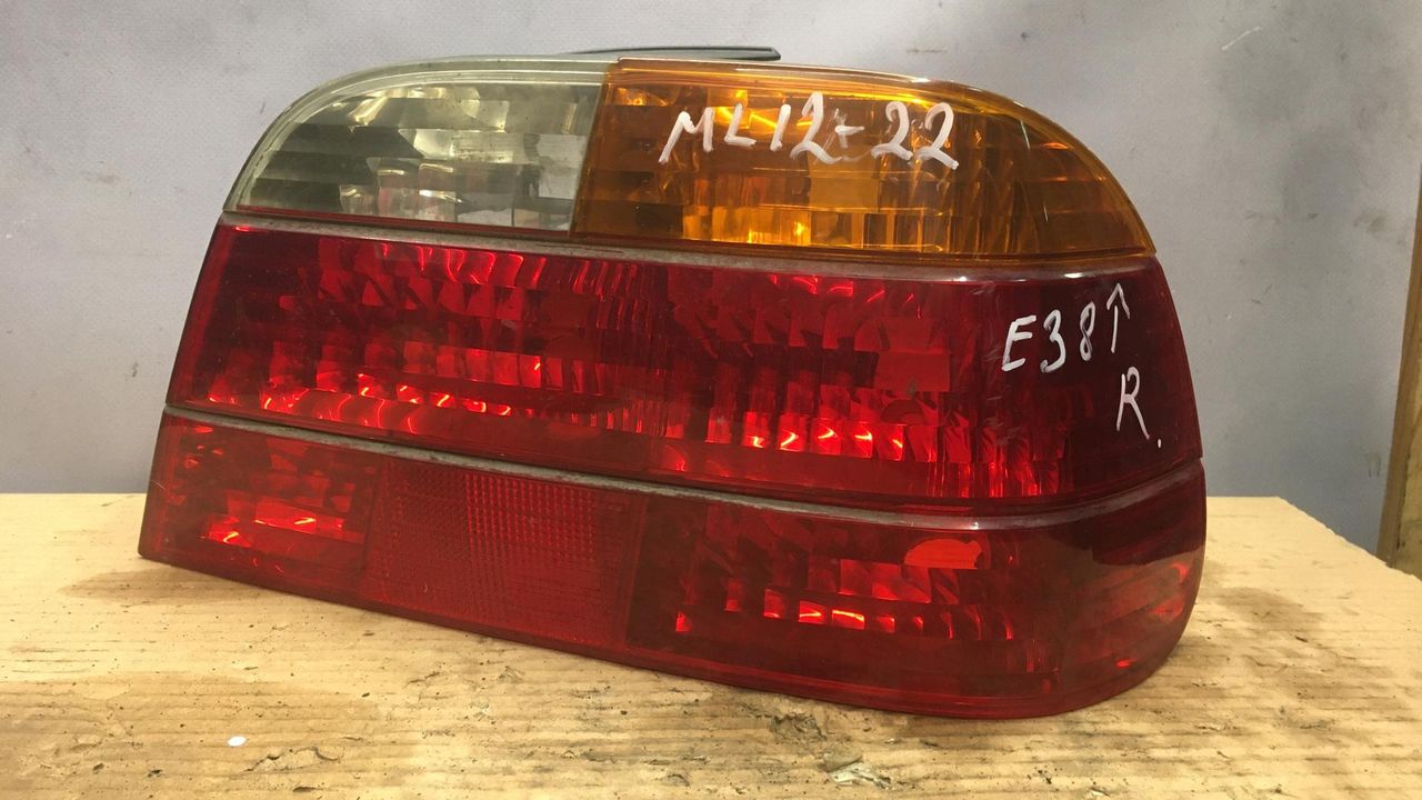 фонарь задний правый BMW 7 серия E38 [рестайлинг] 2000, 2.9 л., дизель, АКПП, седан, 8379114