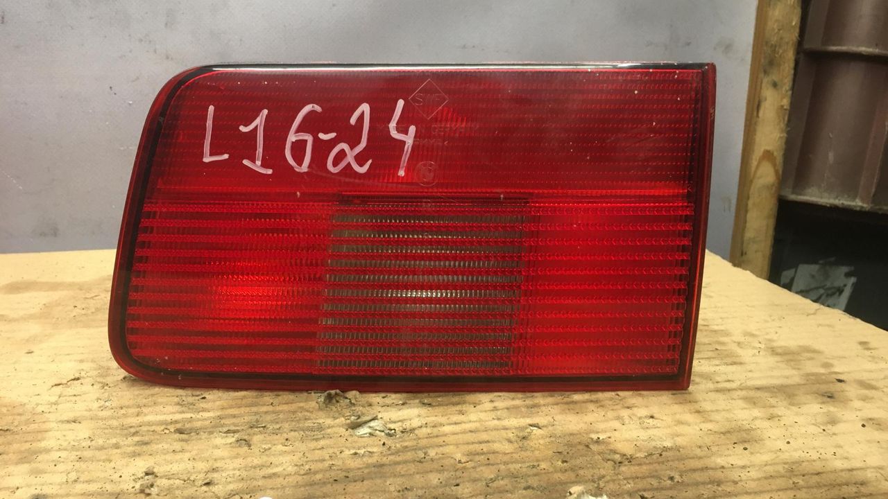 фонарь крышки багажника правый BMW 5 серия E39 1999, 2.5 л., M51 D25 (256T1), дизель, АКПП, универсал, 8361674