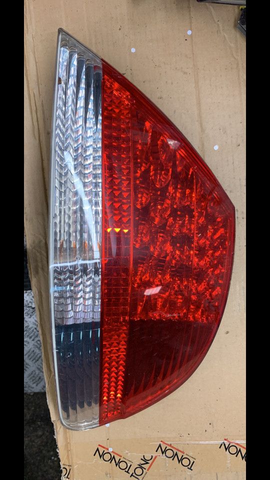фонарь задний BMW 7 серия E65/E66/E67 2004, 6914286