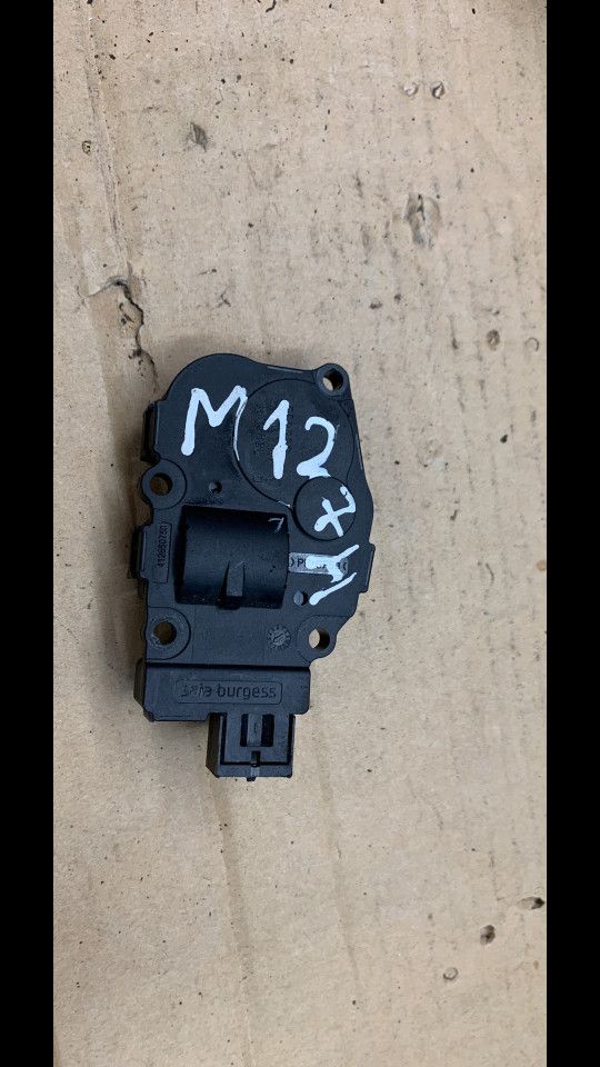 моторчик заслонки печки Mercedes-Benz M-Класс W164 2007, 9298880