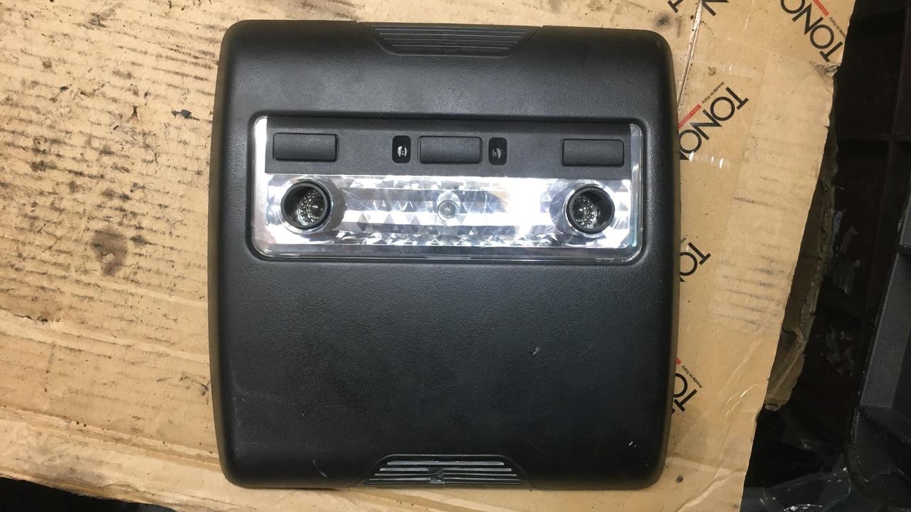 фонарь салона (плафон) BMW X5 E53 2002, 8258042