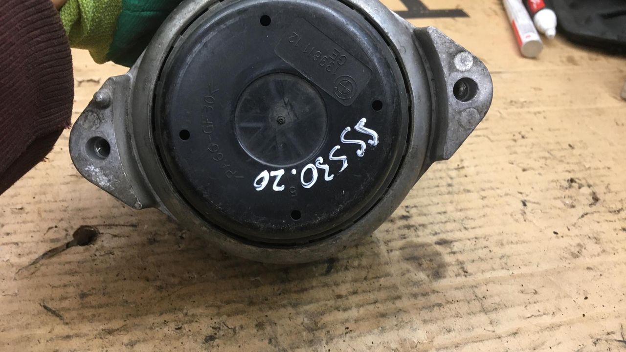 подушка крепления двигателя BMW 3 серия E90/E91/E92/E93 2007, 2.0 л., M47 D20 (204D4), дизель, АКПП, седан