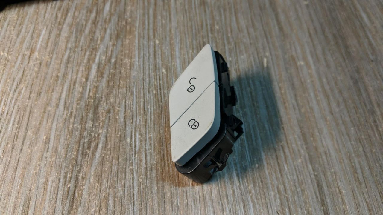 Кнопка блокировки двери Mercedes-Benz S-Класс W222/C217/A217 [рестайлинг] 2017, 3.0 л., OM 642.861, дизель, АКПП, седан, A2229057507, 2229057507