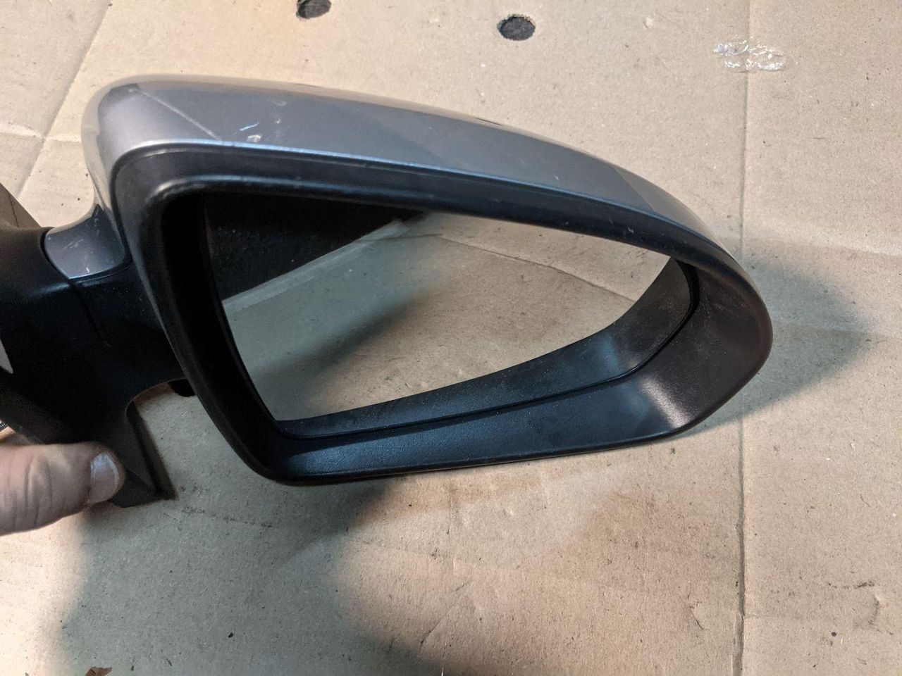 рамка зеркала правого Smart Fortwo 2 поколение 2011, 1.0 л., M 132.930, бензин, АКПП, серебристый, купе, правый руль