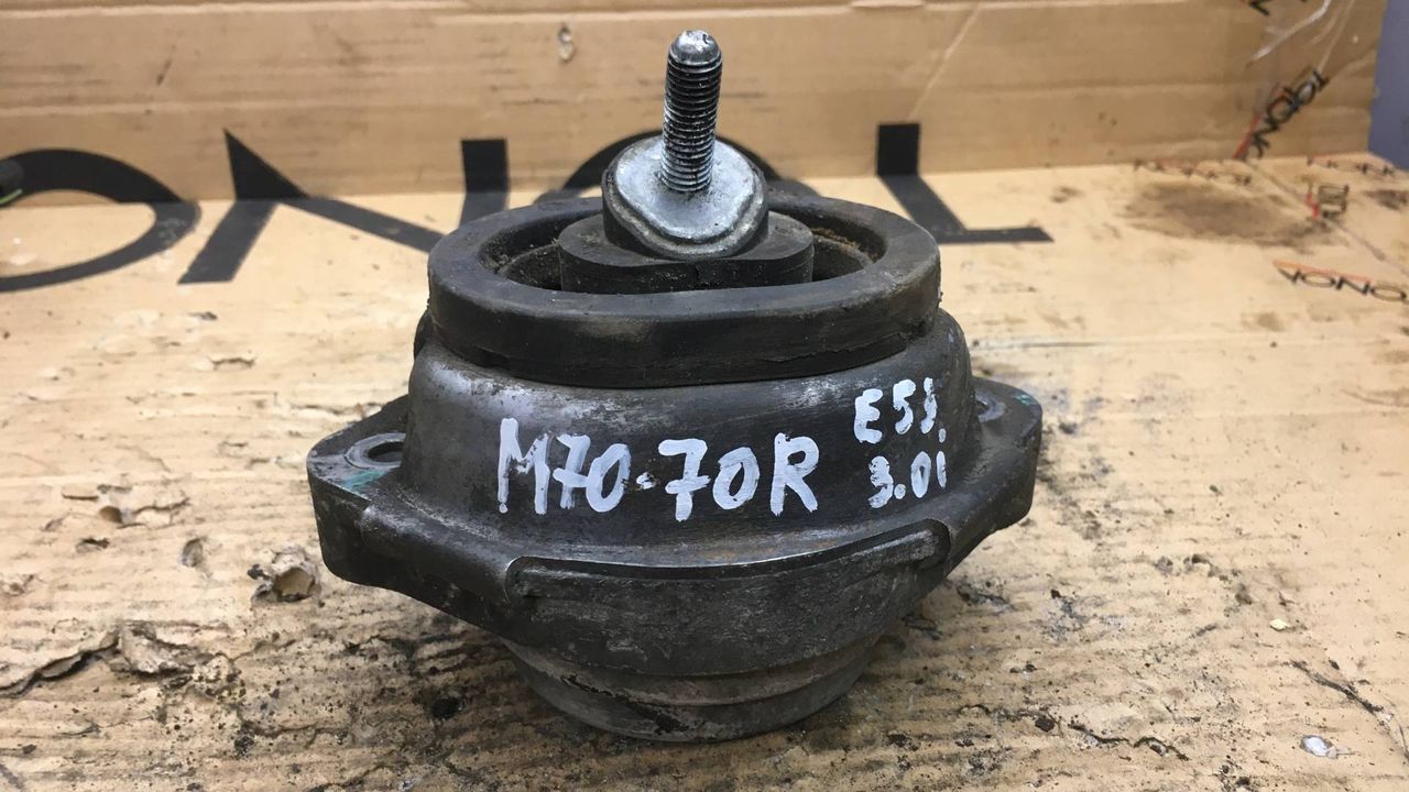 подушка крепления двигателя BMW X5 E53 2001, 3.0 л., M54 B30 (306S3), бензин, АКПП, внедорожник 5 дв., 6758430