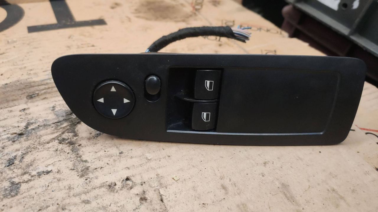 блок управления стеклоподъемниками BMW 3 серия E90/E91/E92/E93 2007, 9167157