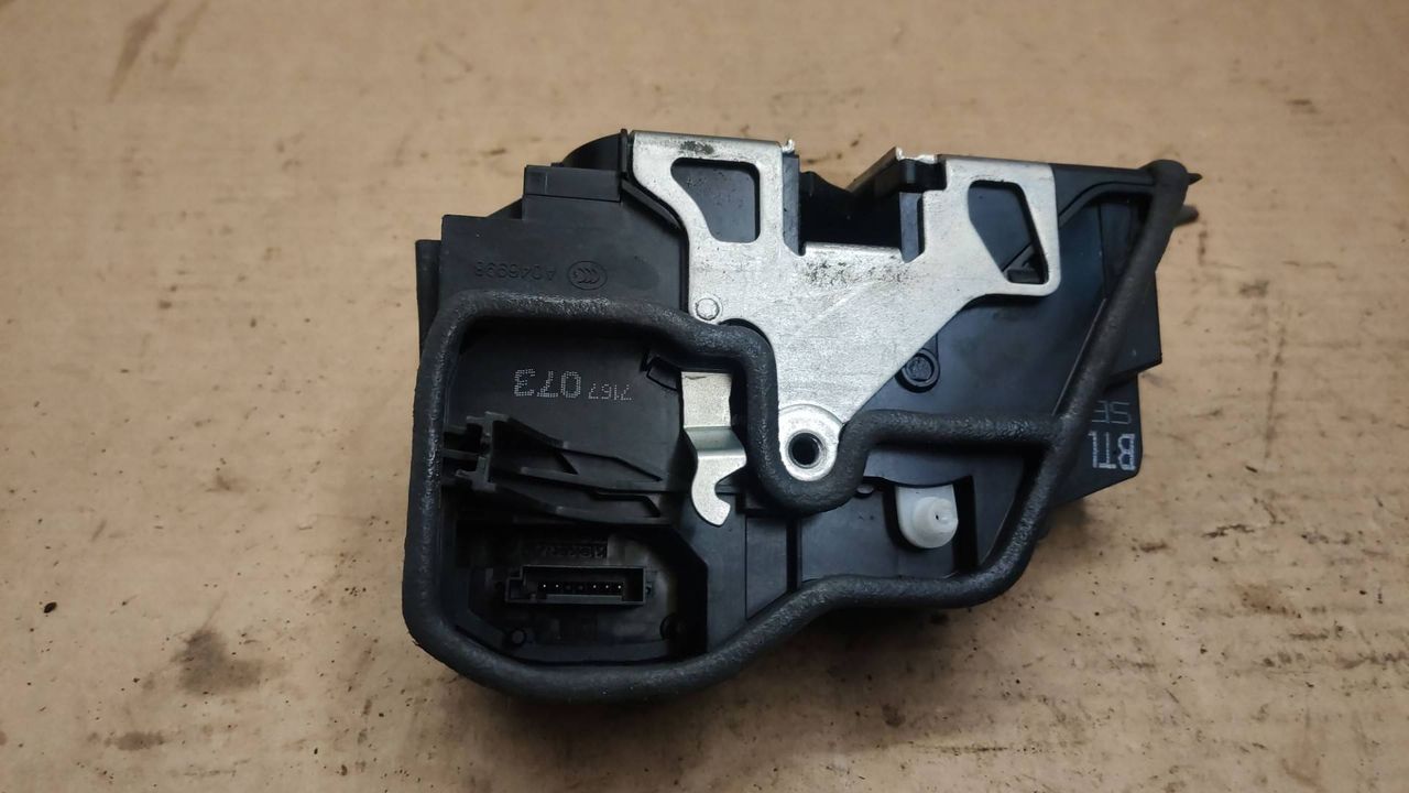 замок двери передней левой BMW 5 серия E60/E61 2005, 7167073