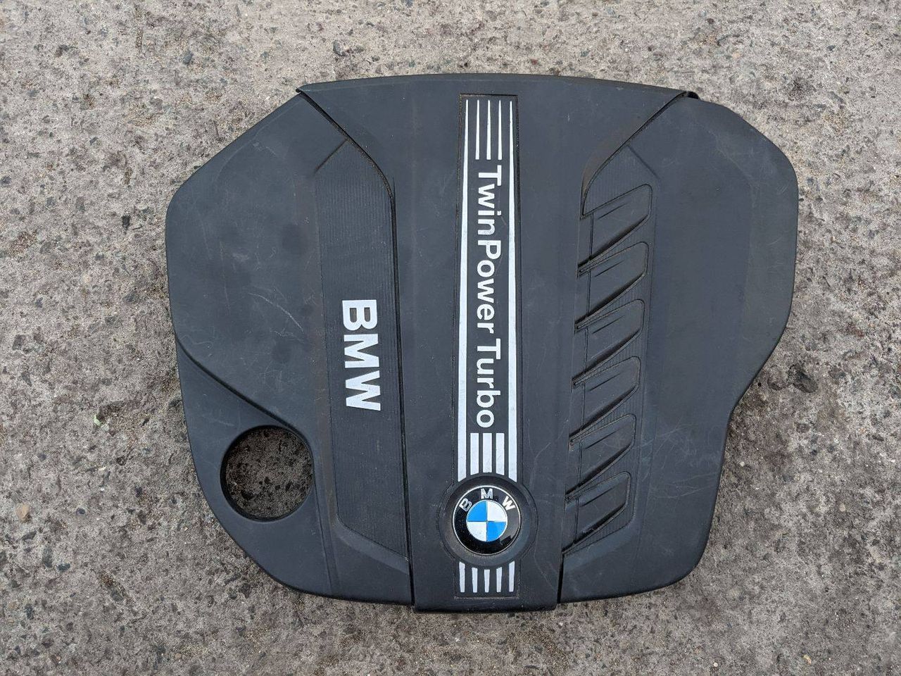 декоративная крышка двигателя BMW X5 E70 [рестайлинг] 2012, 3.0 л., N57 D30 A, дизель, АКПП, внедорожник 5 дв., 13717812063
