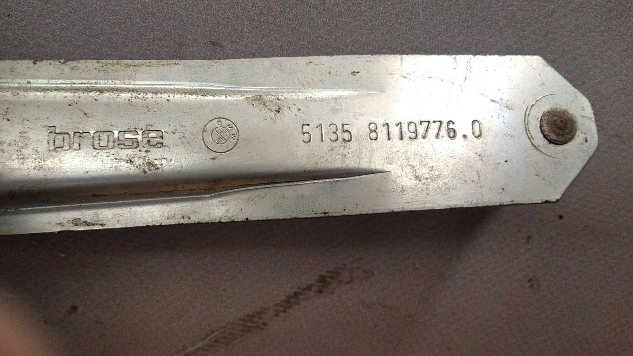 стеклоподъемник задний правый BMW 3 серия E36 1996, универсал, 8119776