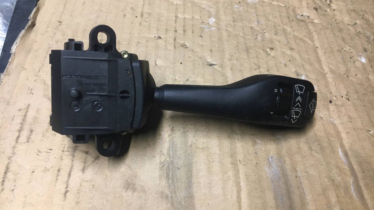 переключатель дворников BMW X5 E53 2001, 3.0 л., бензин, АКПП, внедорожник 5 дв., 8375408