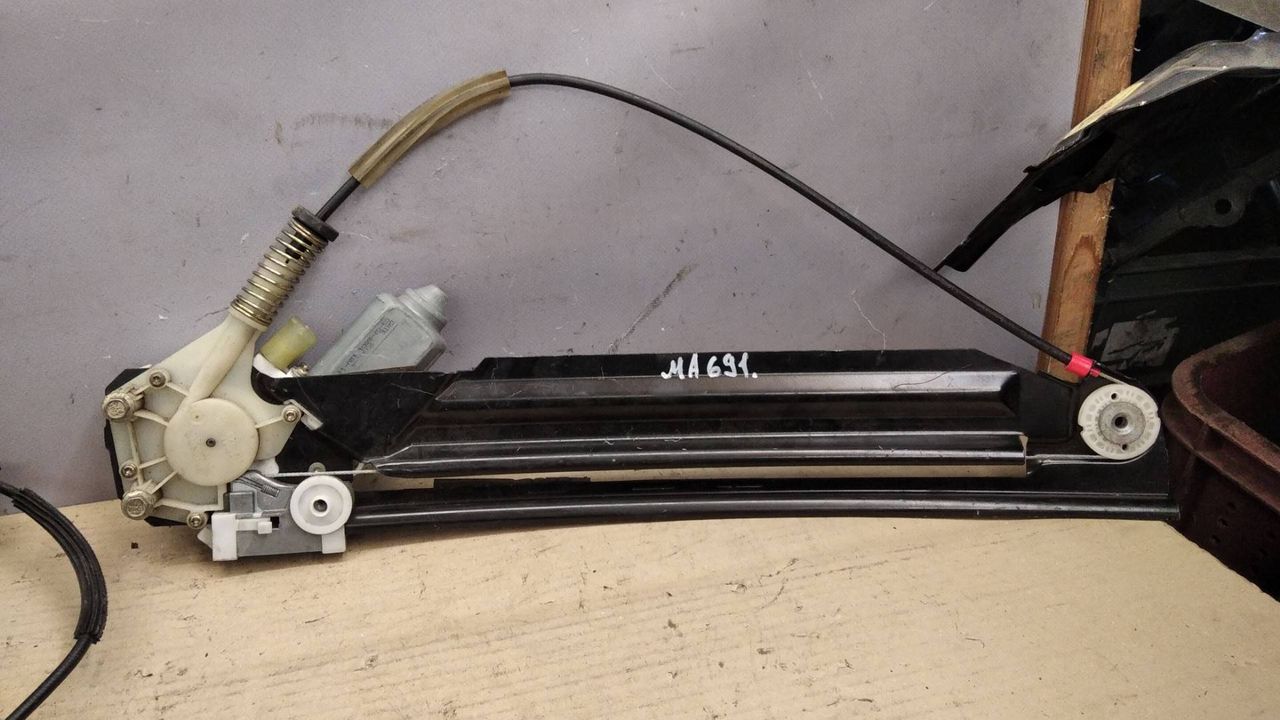 стеклоподъемник передний правый BMW X5 E53 2001, 3.0 л., бензин, АКПП, внедорожник 5 дв., 8254912, 8243804, 8252429