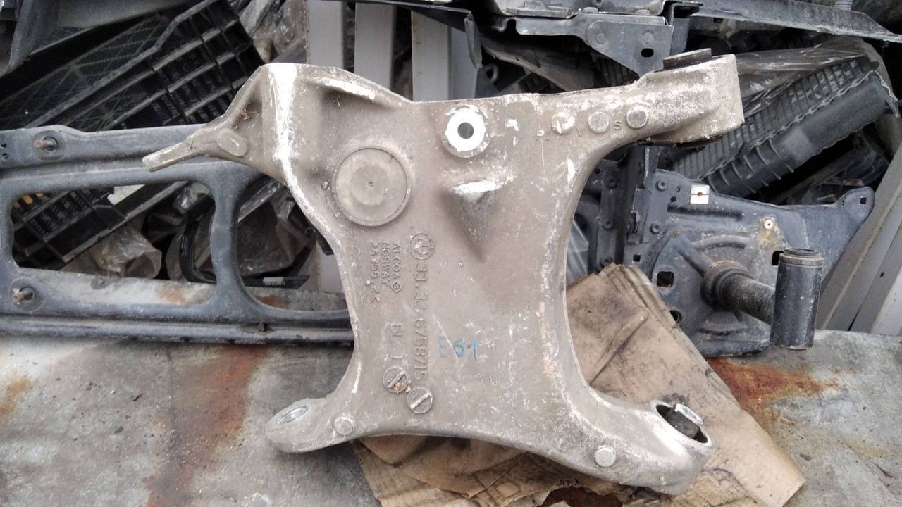 рычаг задний нижний BMW 5 серия E60/E61 2007, 4.8 л., бензин, АКПП, универсал, 6758715