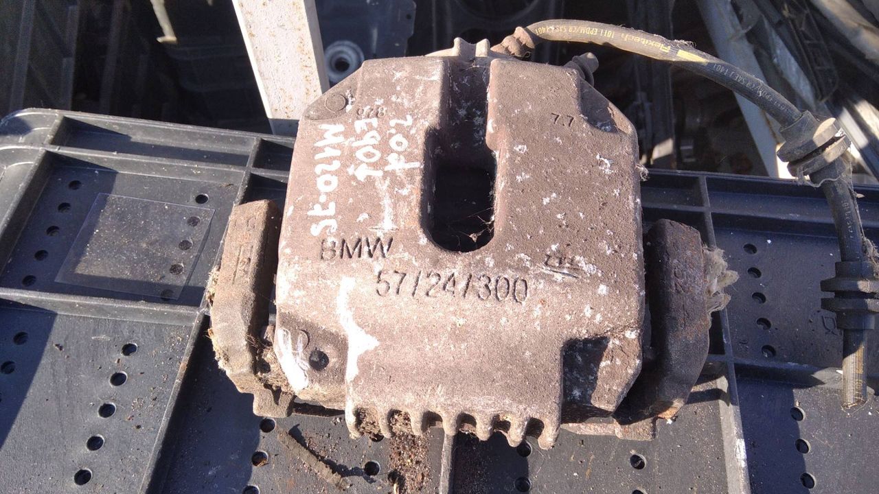суппорт передний правый BMW 3 серия E90/E91/E92/E93 2006, 2.0 л., M47 D20 (204D4), дизель, АКПП, седан