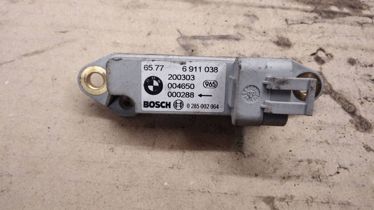 датчик удара BMW X5 E53 2002, 4.4 л., бензин, АКПП, внедорожник 5 дв., 6911038, 65776911038, 0285002064