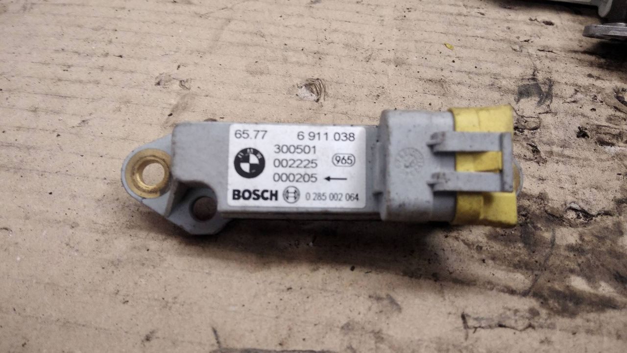датчик удара BMW X5 E53 2002, 4.4 л., бензин, АКПП, внедорожник 5 дв., 6911038, 65776911038, 0285002064