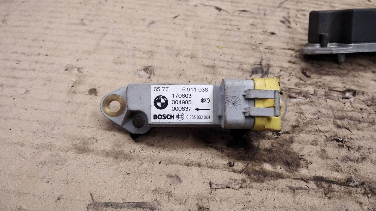 датчик удара BMW X5 E53 2002, 4.4 л., бензин, АКПП, внедорожник 5 дв., 6911038, 65776911038, 0285002064