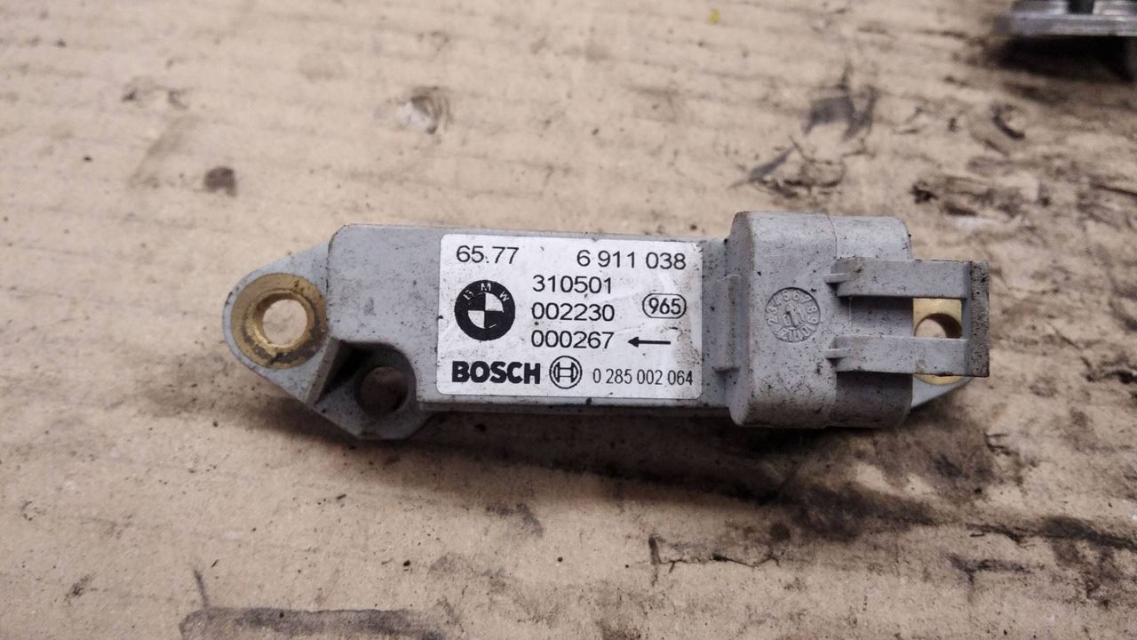 датчик удара BMW X5 E53 2002, 4.4 л., бензин, АКПП, внедорожник 5 дв., 6911038, 65776911038, 0285002064