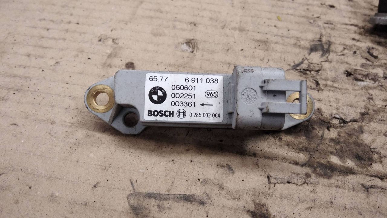датчик удара BMW X5 E53 2002, 4.4 л., бензин, АКПП, внедорожник 5 дв., 6911038, 65776911038, 0285002064