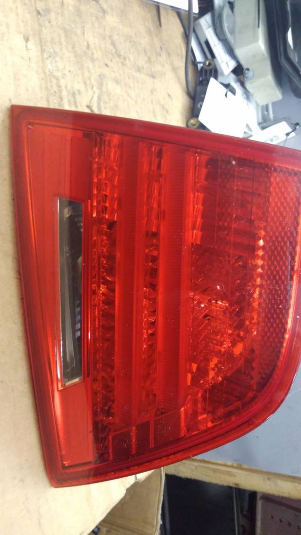 фонарь крышки багажника правый BMW 3 серия E90/E91 [рестайлинг] 2008, 2.0 л., дизель, АКПП, универсал, полный привод, 7154162