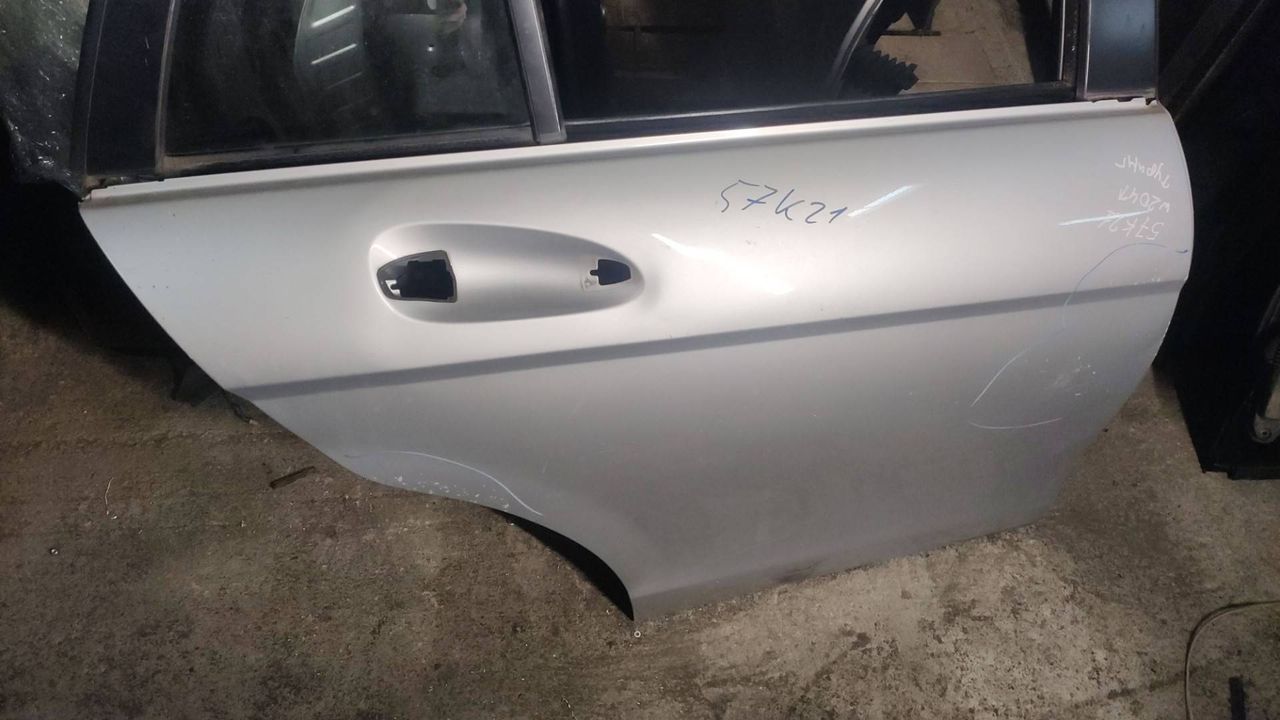 дверь задняя правая Mercedes-Benz C-Класс W204/S204/C204 [рестайлинг] 2011, 2.1 л., OM 651.913, дизель, АКПП, универсал