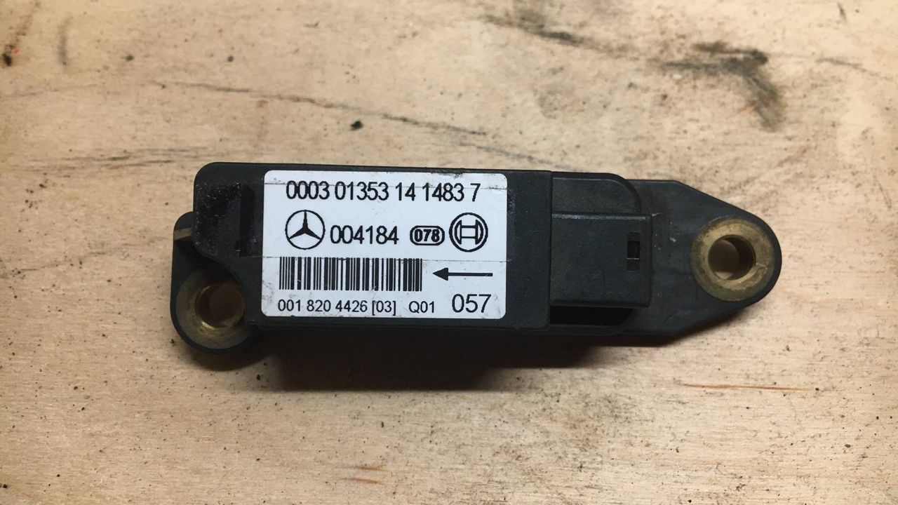 датчик удара Mercedes-Benz C-Класс W203/S203/CL203 [рестайлинг] 2004, 2.2 л., TD, дизель, седан, 0018204426