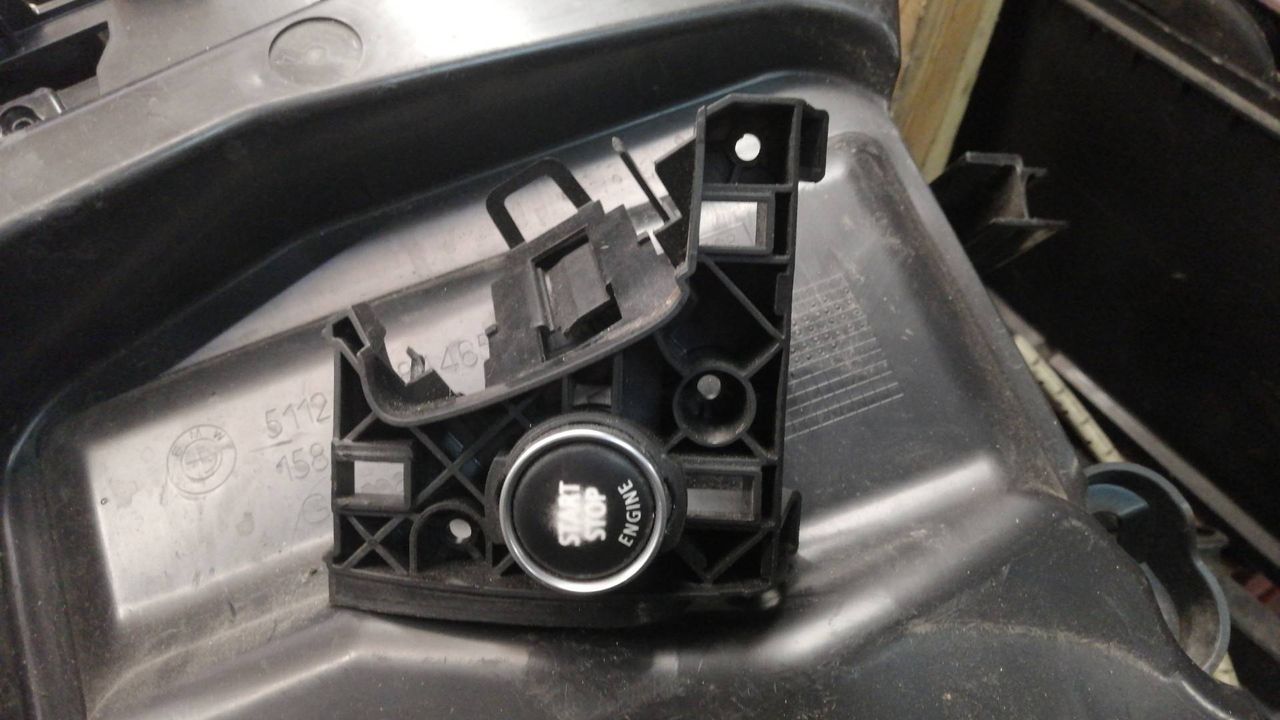 кнопка запуска двигателя BMW 5 серия E60/E61 2006, 2.5 л., бензин, АКПП, седан, 6979533, 108625