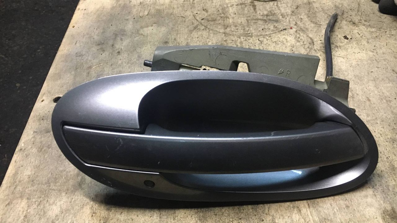 ручка наружная задняя правая BMW 7 серия E65/E66/E67 2002, 4.4 л., бензин, АКПП, седан