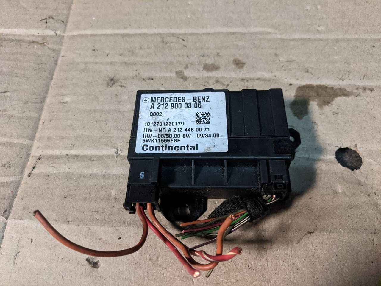 блок управления топливным насосом Mercedes-Benz C-Класс W204/S204 W204.003 2010, 2.1 л., OM 651.911, дизель, седан, A2129000306, 5WK11555EBF