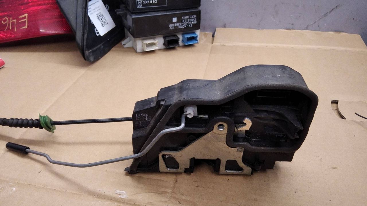 замок двери задней левой BMW X5 E70 2008, 3.0 л., бензин, АКПП, внедорожник 5 дв., 7202147, 51227202147