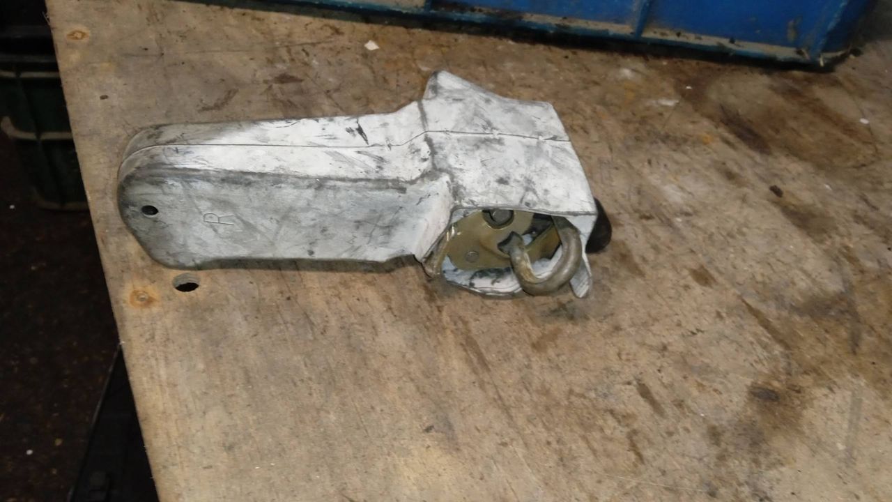 ограничитель открывания двери BMW X5 E53 2000, 4.4 л., M62 B44 (448S2), бензин, АКПП, внедорожник 5 дв., 8193772