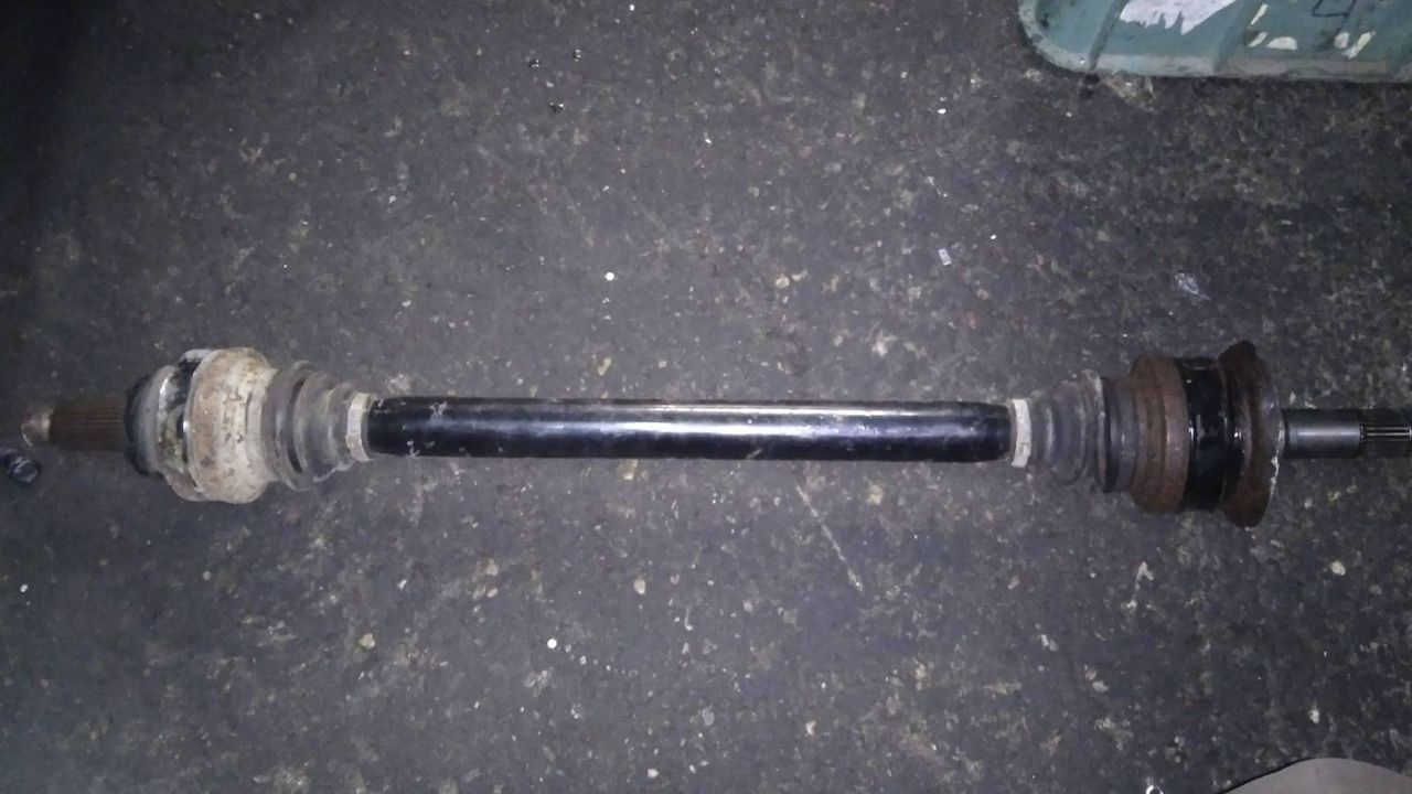 полуось задняя (приводной вал, ШРУС) BMW 7 серия F01/F02 2011, 3.0 л., бензин, седан, 7577508
